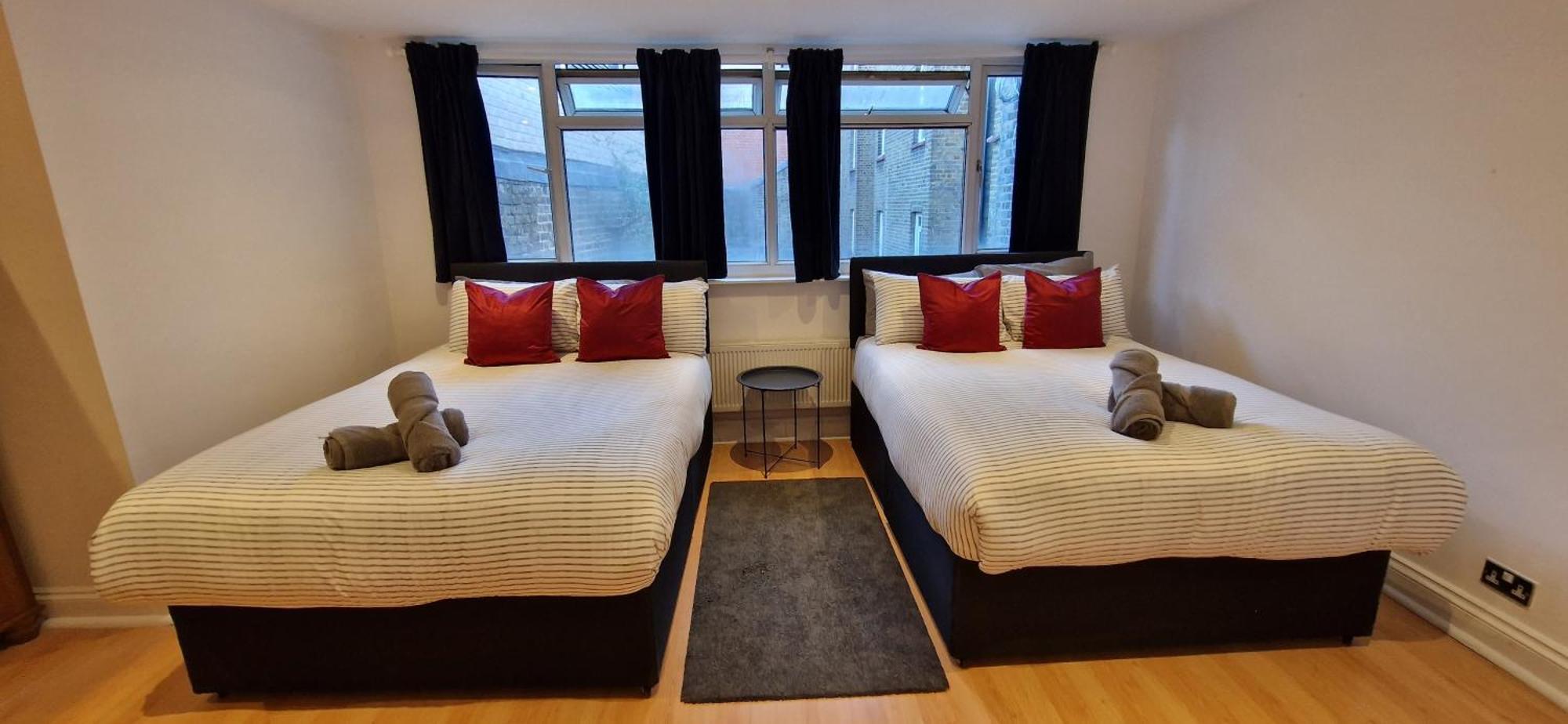 The Copper Fields Apartment Лондон Екстериор снимка