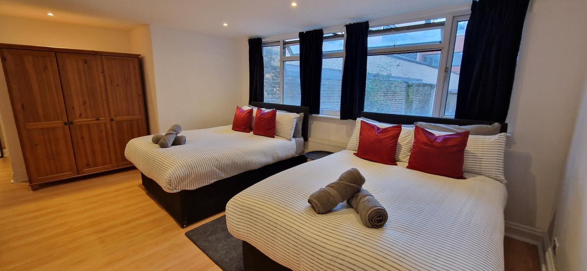 The Copper Fields Apartment Лондон Екстериор снимка