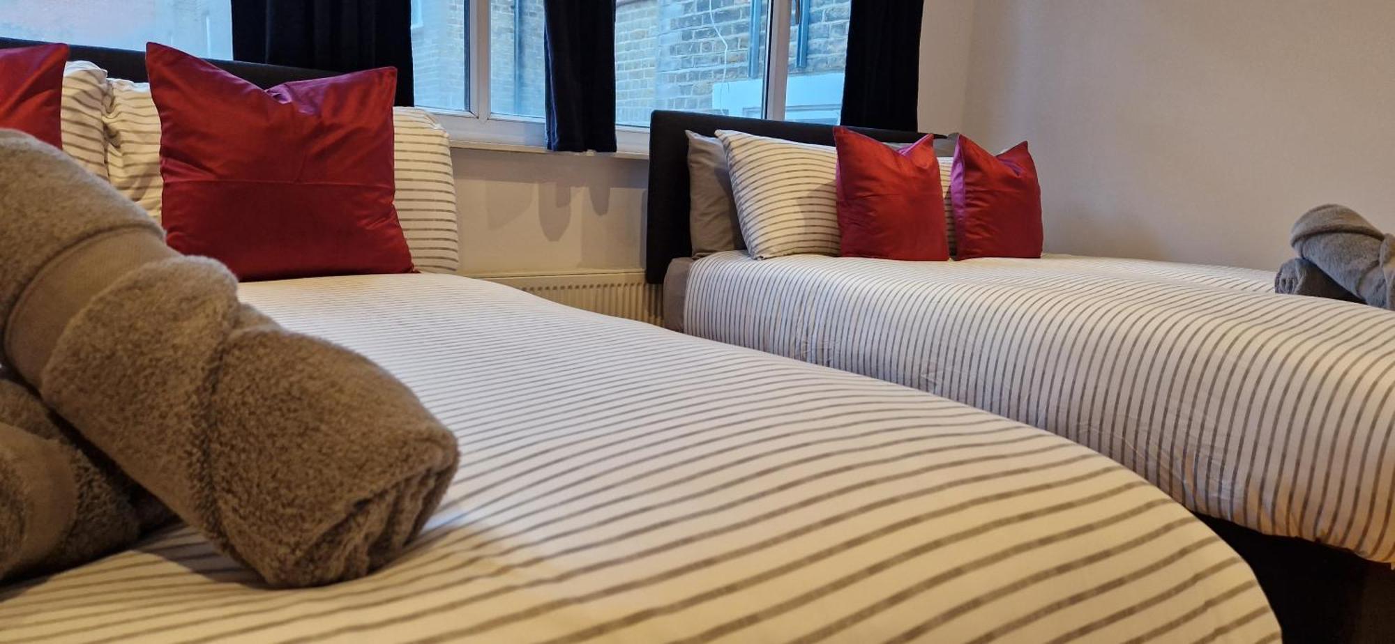The Copper Fields Apartment Лондон Екстериор снимка