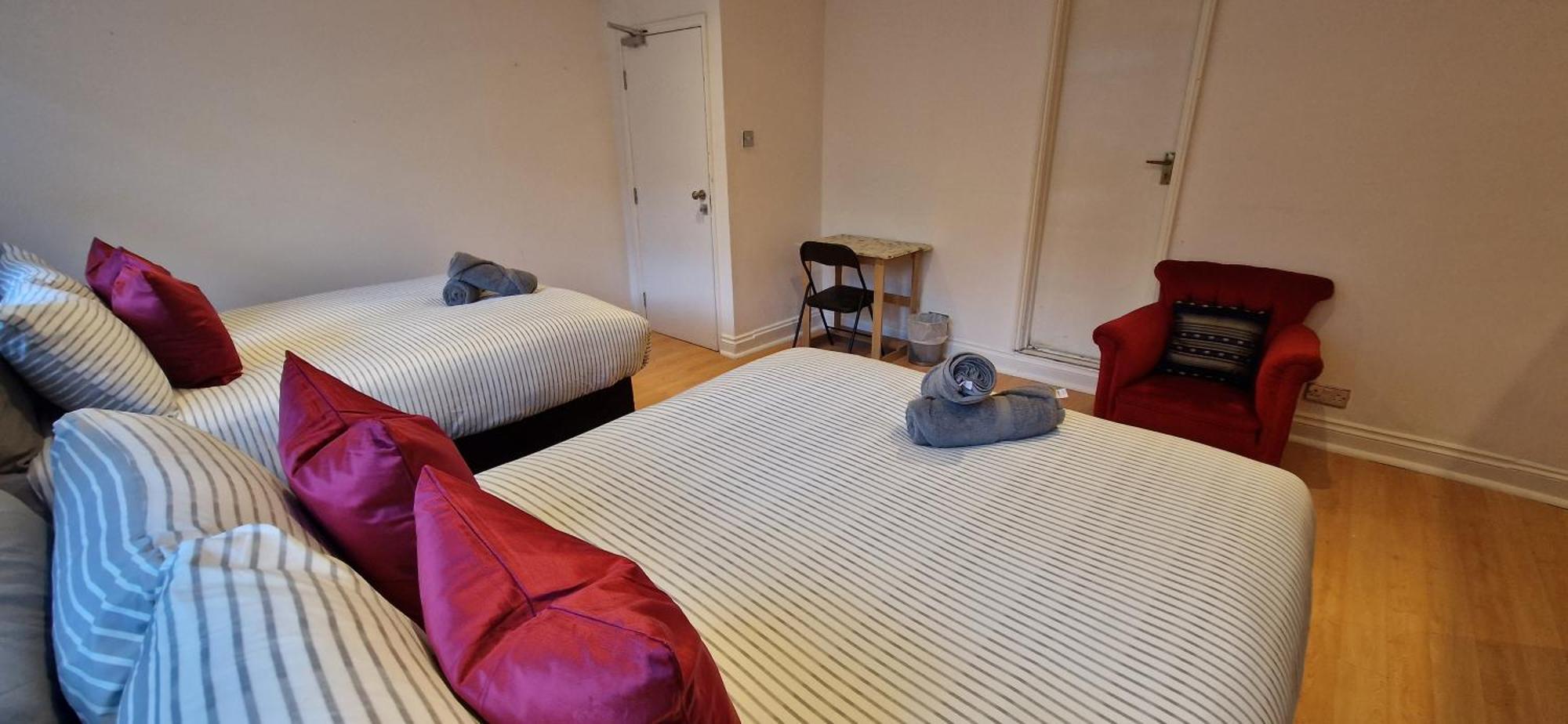The Copper Fields Apartment Лондон Екстериор снимка